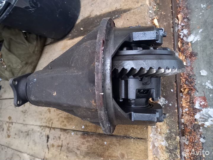 Редуктор тяговый на Газель Бизнес под ремонт