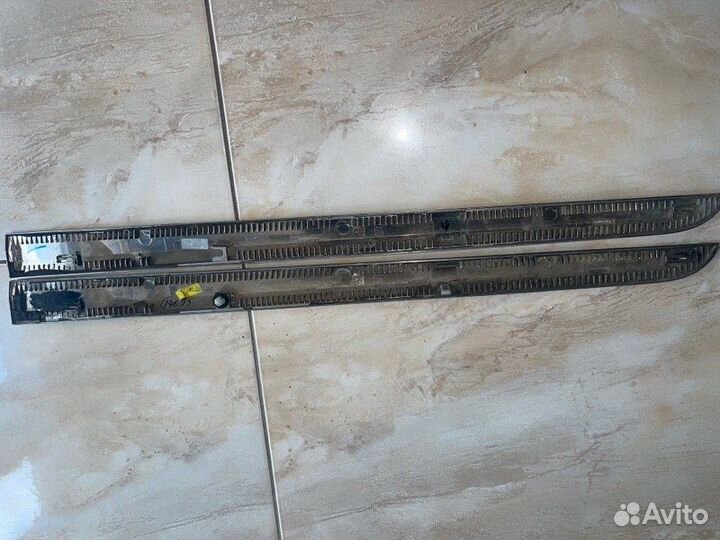 Накладка двери задняя правая Cadillac Escalade 4