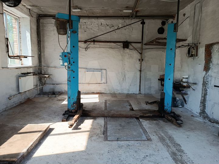 Гараж, > 30 м²