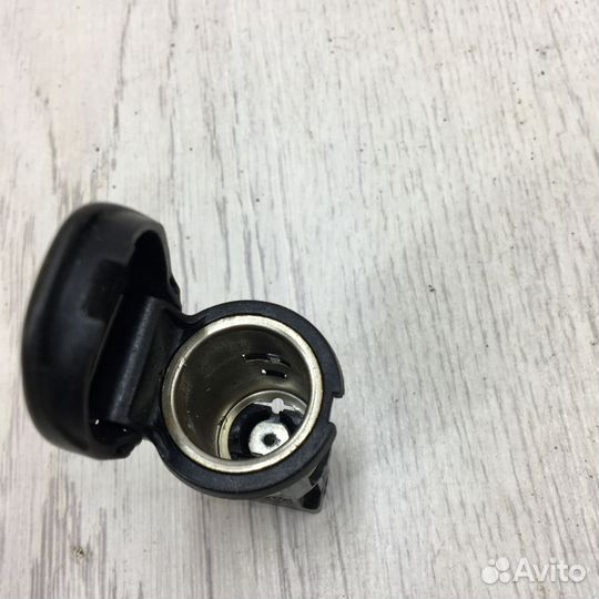 Прикуриватель гнездо прикуривателя Renault logan s