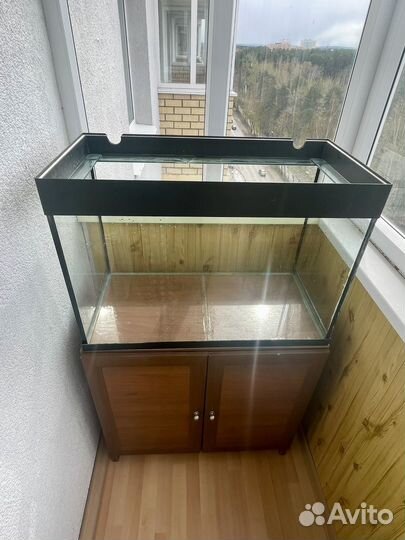 Аквариум с тумбой