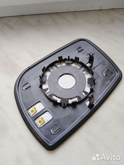 Боковое зеркало на datsun