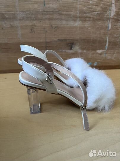 Босоножки с мехом 37 размер