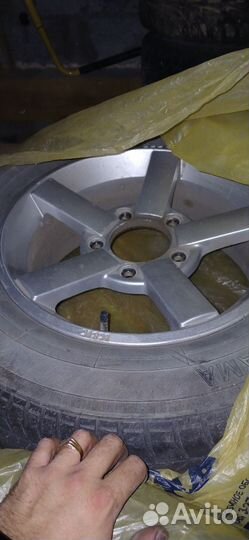 R16 Yokohama A349 215/65, PCD 5x139.7 DIA 98.6