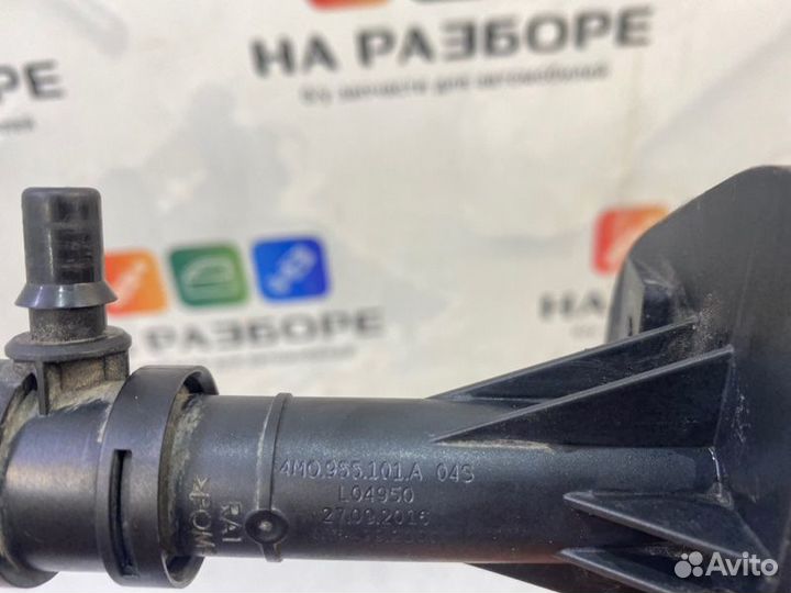 Форсунка омывателя передняя левая Audi Q7 4MB cvmd