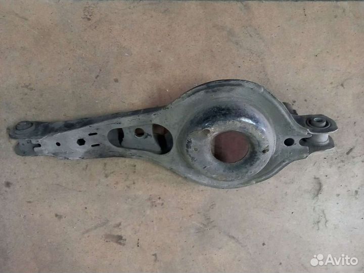 Рычаг задний нижний Ford Focus 3