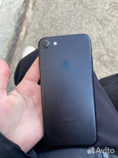 iPhone 7, 32 ГБ