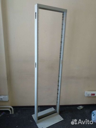 Стойка коммуникационная однорамная