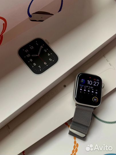 Умные часы Apple Watch SE 40mm