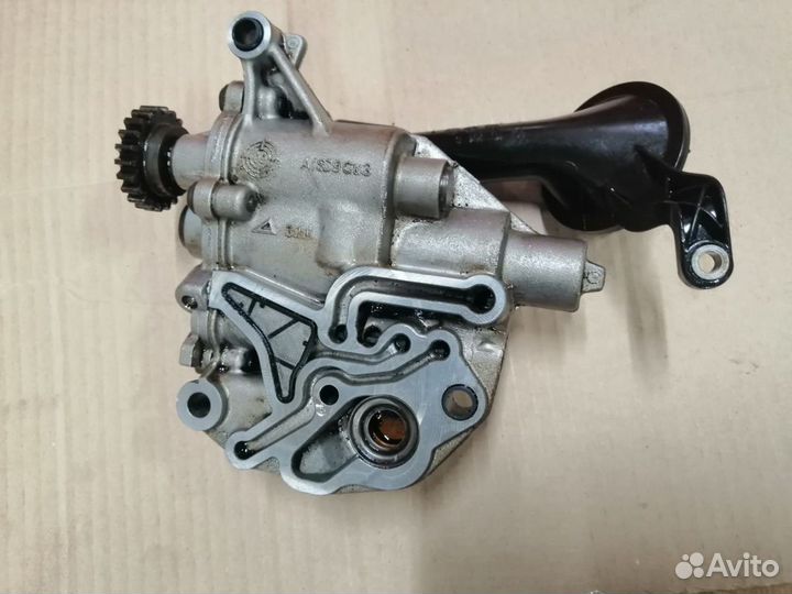 Насос масляный VAG 1,8 cdab