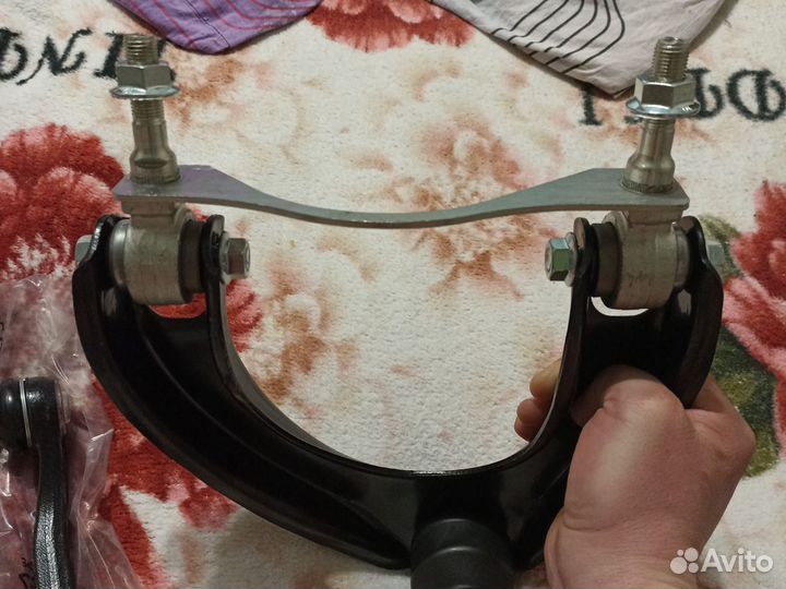 Рычаг подвески рулевой правый