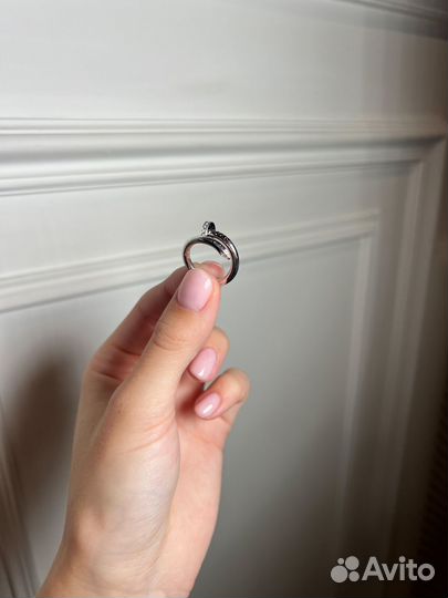 Кольцо Cartier Juste Un Clou White Gold Diamonds B