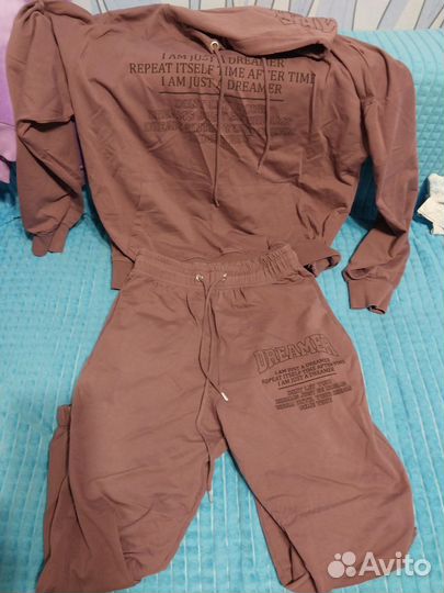 Спортивный костюм женский