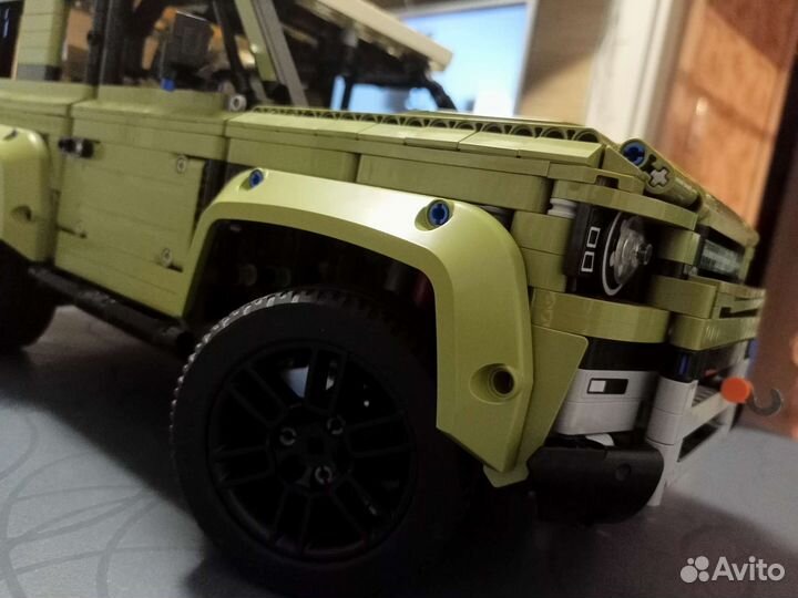 Lego technic 42110 land rover defender