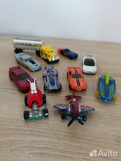 Машинки хот вилс hot wheels