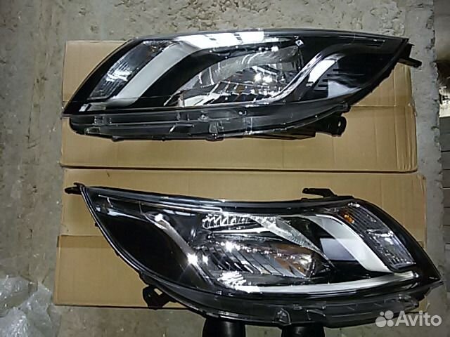 Фара правая левая Kia Rio 3 10-14