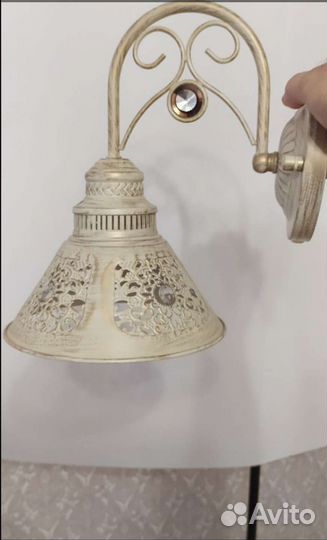 Люстры и светильники