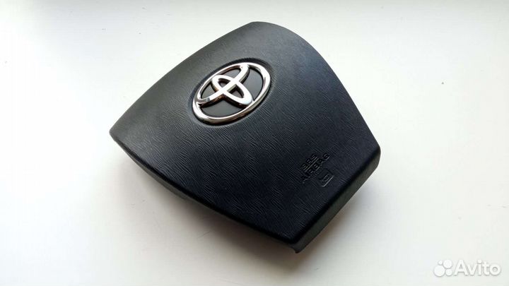 Подушка безопасности накладка Toyota Prius 2009+