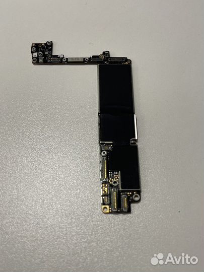 Плата iPhone 8