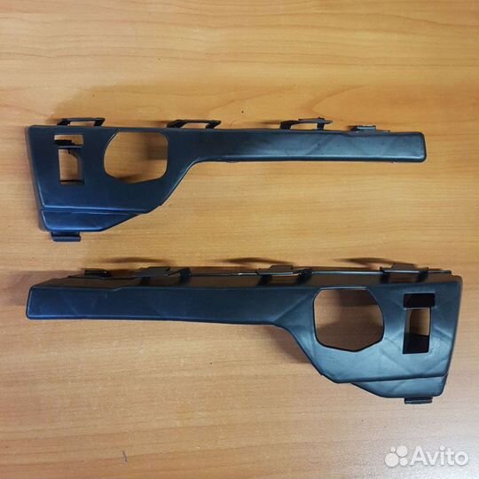 Кронштейны под фару 2шт Ford Focus 2 дорестайл