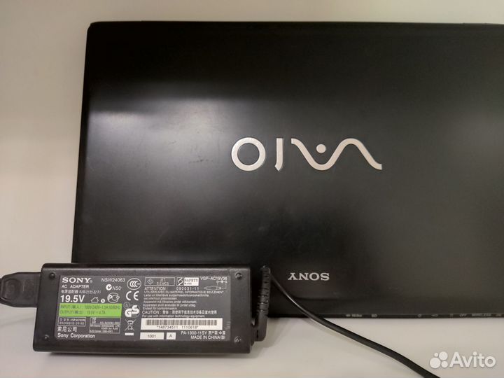 Ноутбук sony vaio PCG-61111V