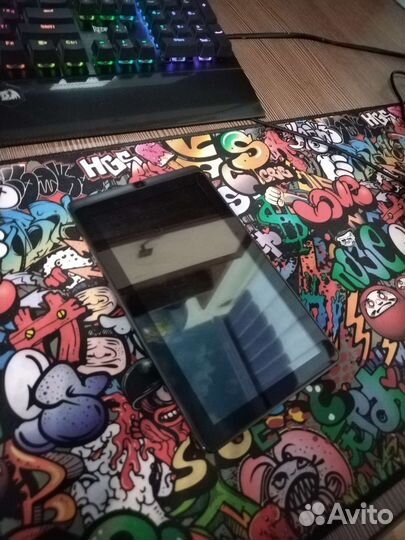 Планшет Supra m722