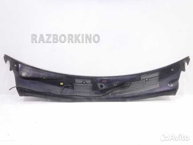 Водосток лобового стекла (жабо)