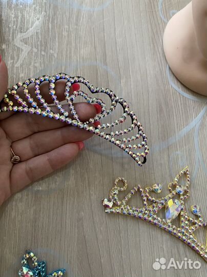 Корона на пучок гимнастки