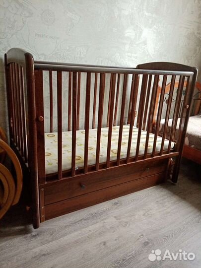 Детская кроватка