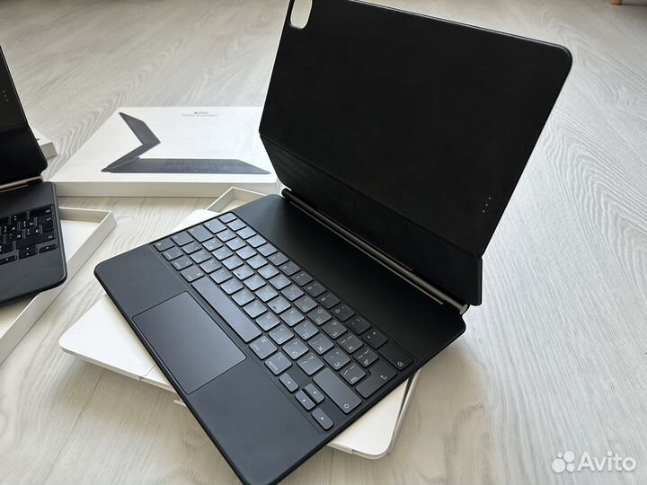 Клавиатура Magic Keyboard для iPad Pro 12.9 (2021)