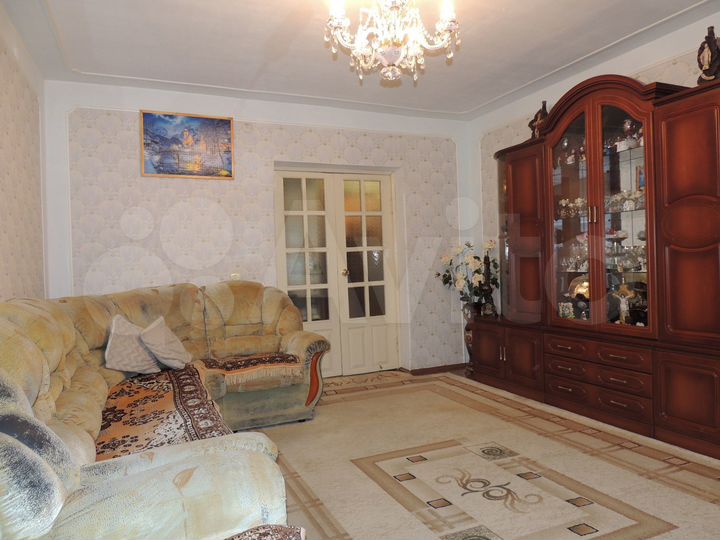 4-к. квартира, 90 м², 5/5 эт.