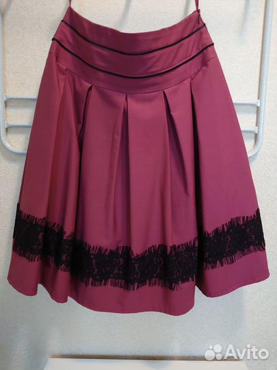 Юбка нарядная с кружевом. Р 46-48