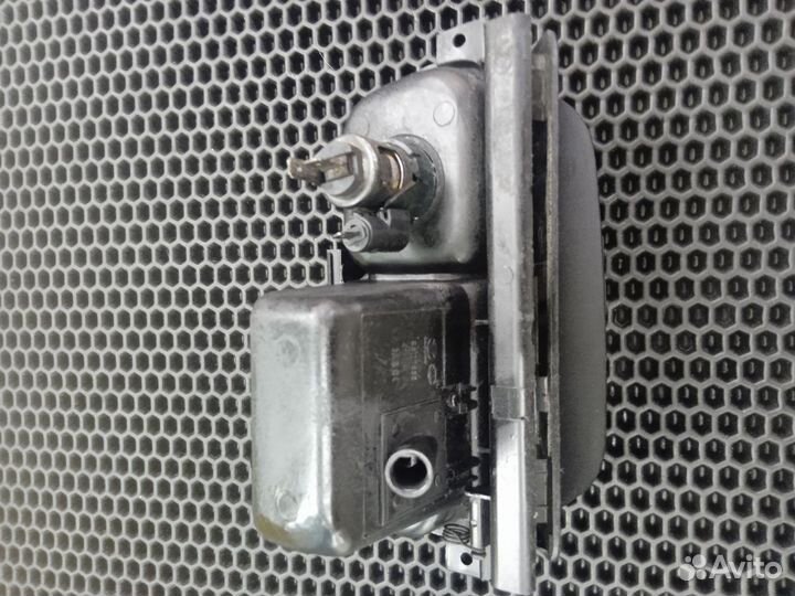 Пепельница центральной панели Daewoo Nexia