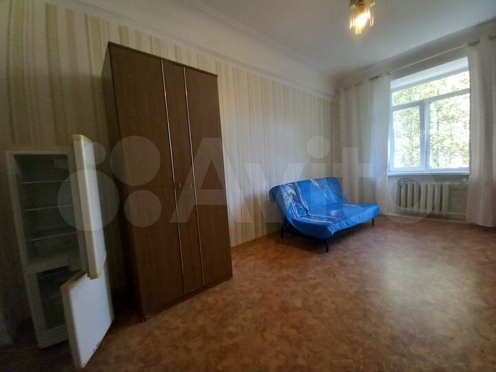 Комната 18 м² в > 9-к., 3/5 эт.