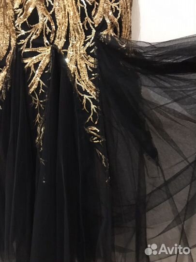 Платье вечернее