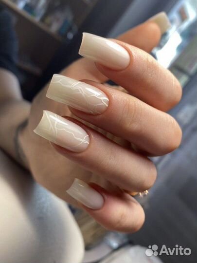 Покрытие гель-лаком, наращивание, мастер маникюра