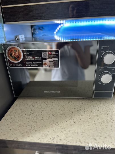 Микроволновая печь redmond