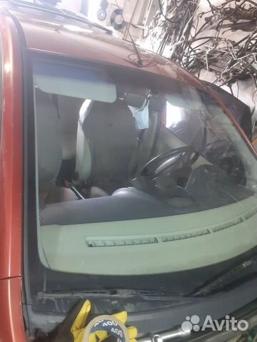 Лобовое стекло Ford Fiesta