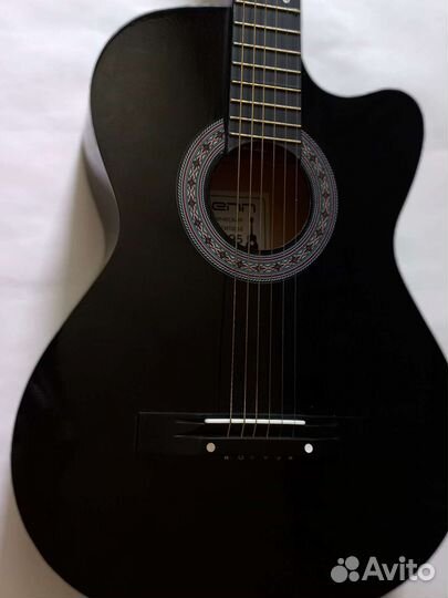 Акустическая гитара