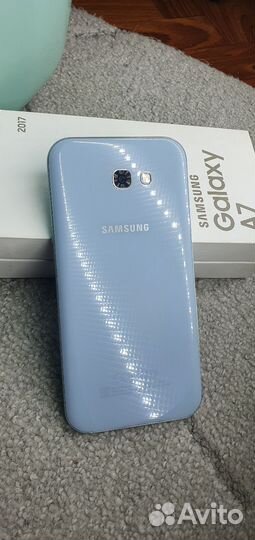 Samsung Galaxy A7 (2017) SM-A720F/DS, 3/32 ГБ