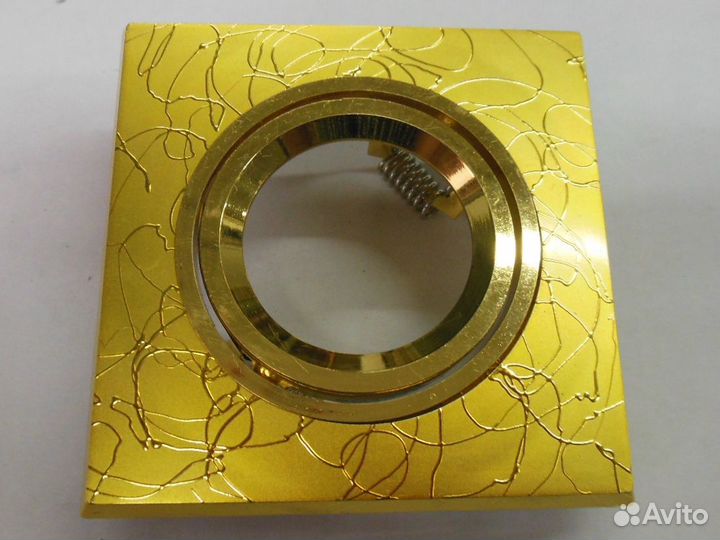 Светильники декоративные встраиваемые MR16