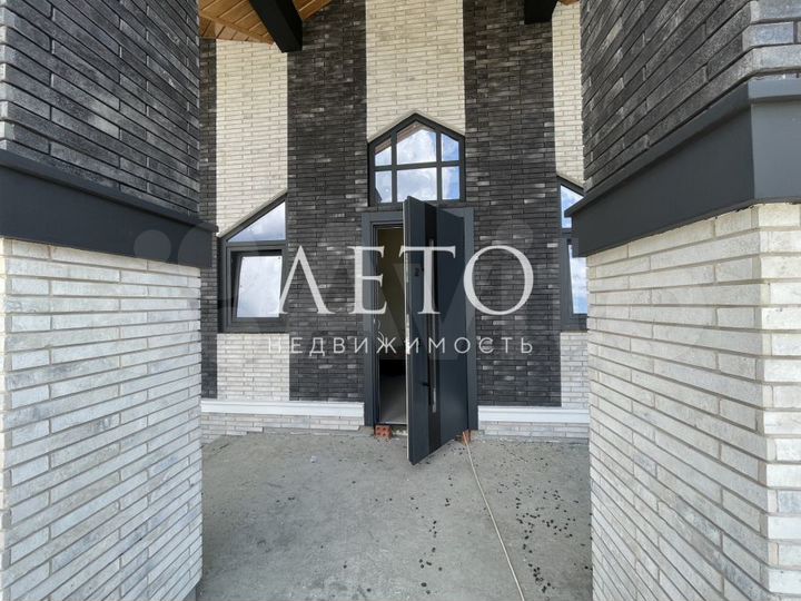 Дом 208 м² на участке 16 сот.