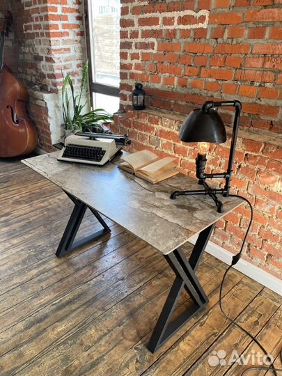 Письменный стол из керамогранита 600х1200х750