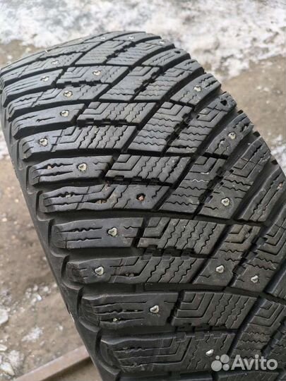 Goodyear Ultragrip Ice Arctic 205/55 R16