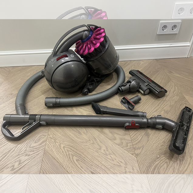 Комплектующие, насадки от Пылесоса dyson DS37