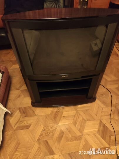 Телевизор с тумбой. Philips Раритетный