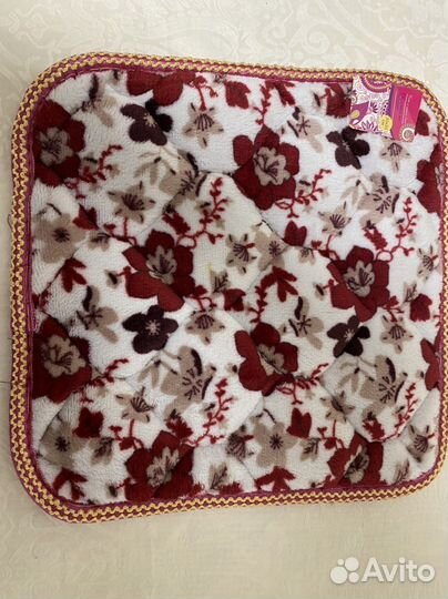 Новая сидушка на табурет