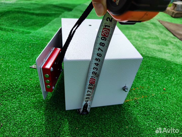 Сейф металлический