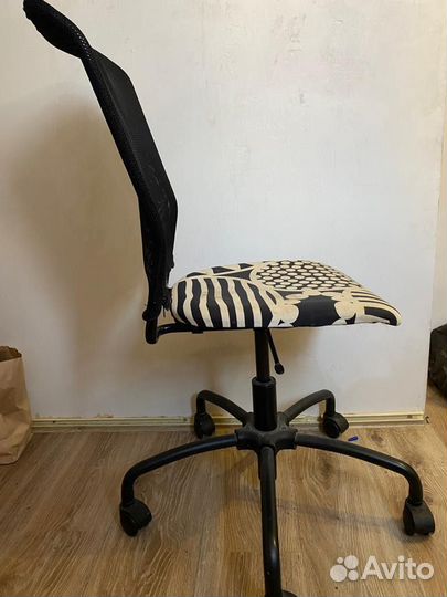 Растущая парта Дэми