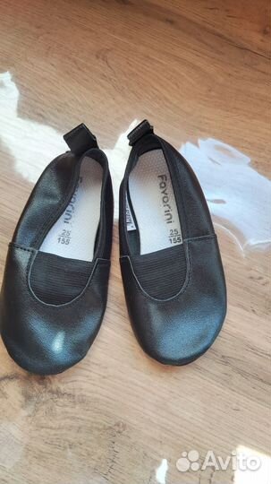 Черные чешки новые 25